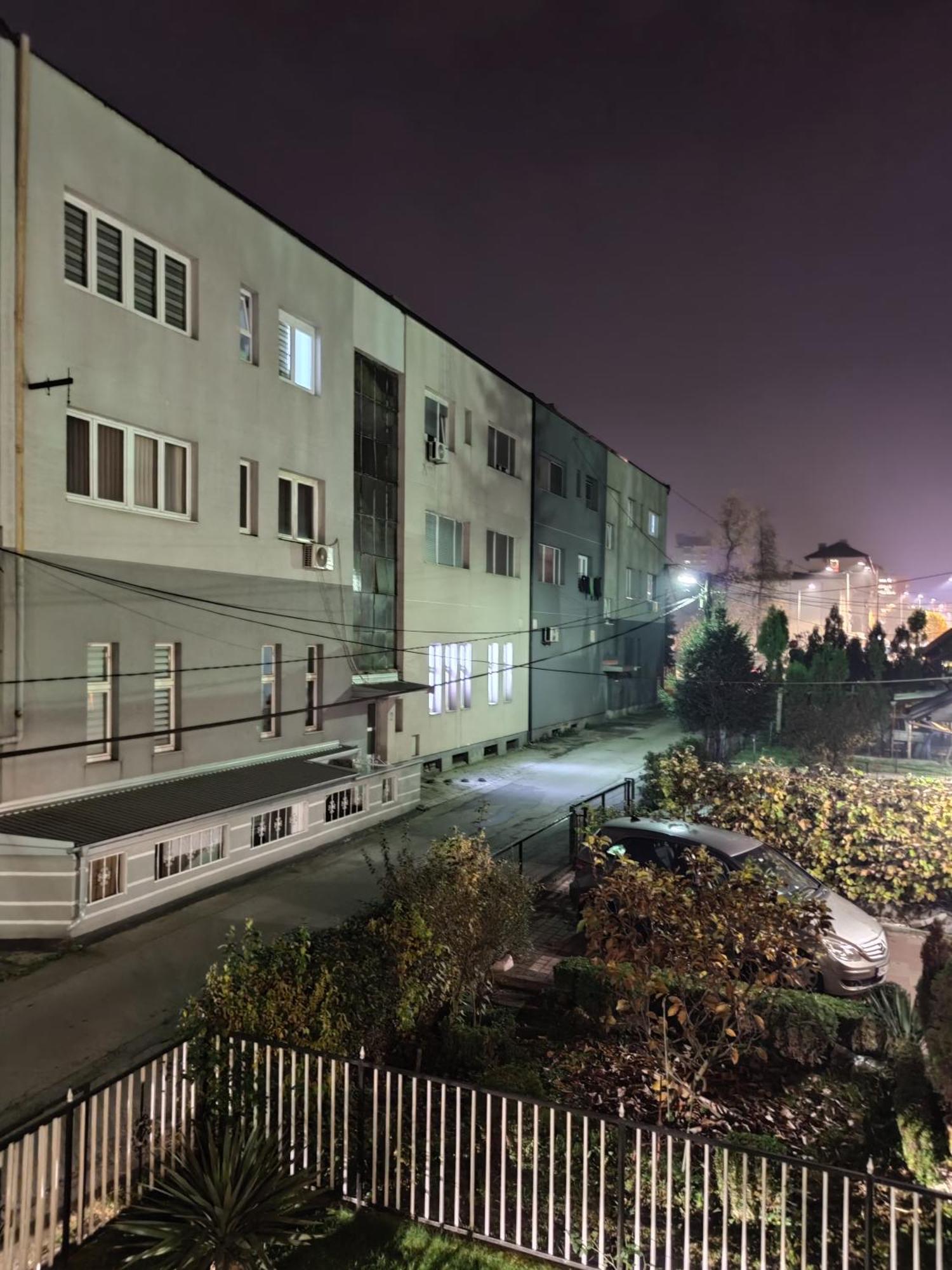 Ferienwohnung Trosoban Stan U Zenici Zenica Exterior foto
